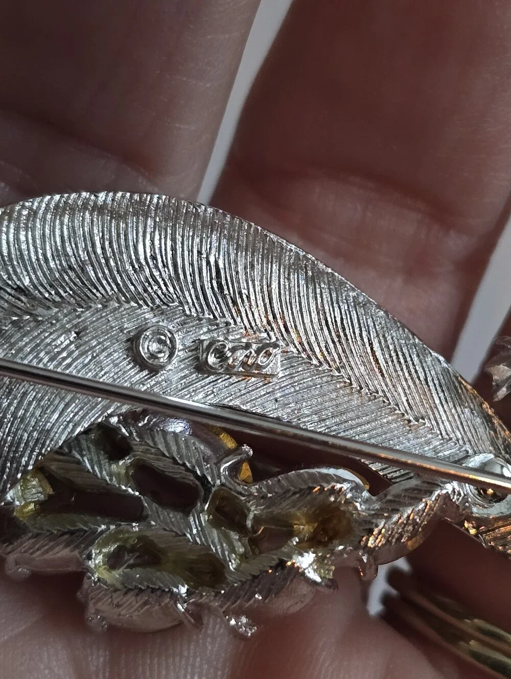 Vintage Coro brooch modernist mod ribbon futuristic silver tone